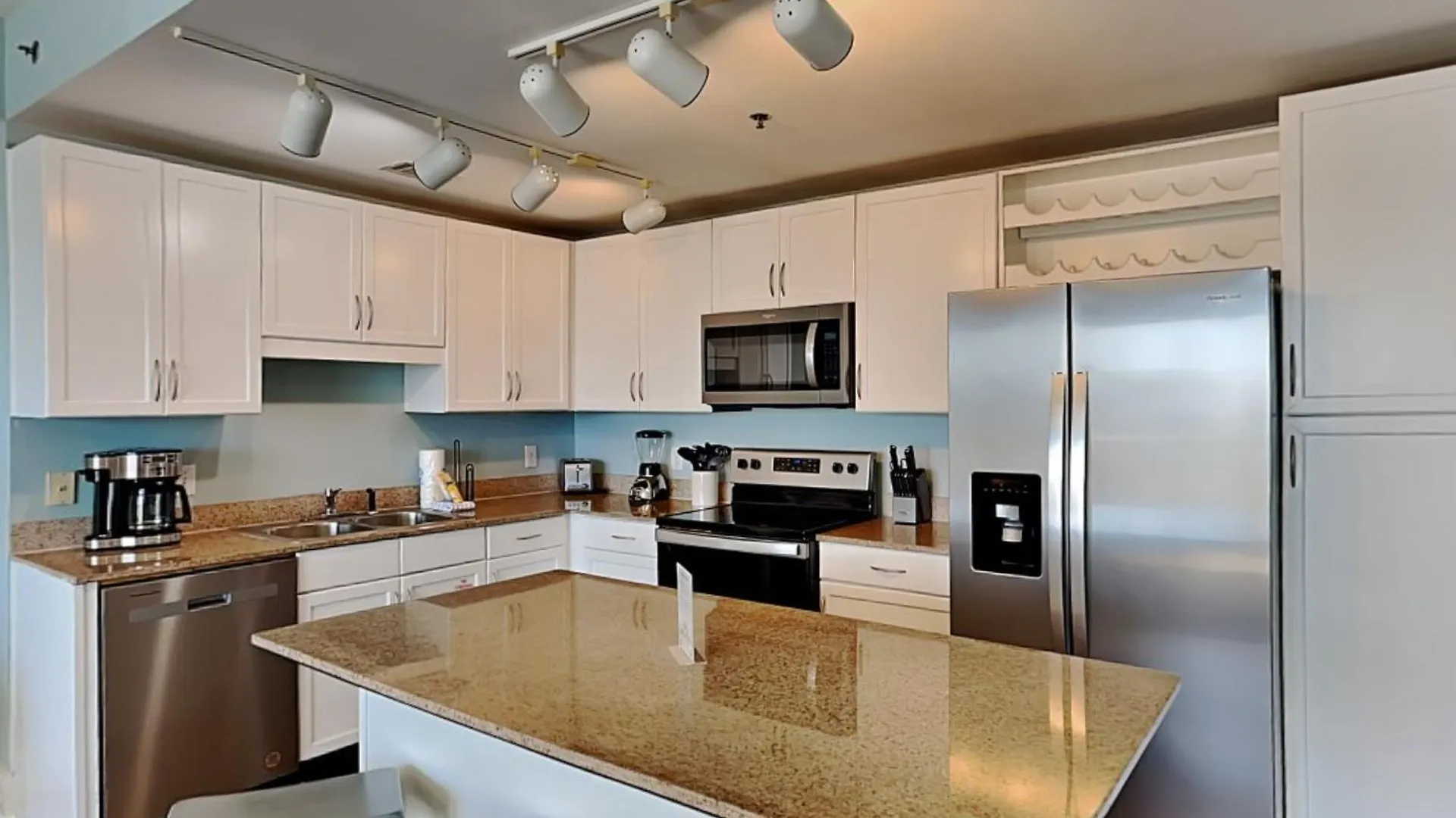 Laketown Wharf #913 Panama City Beach Apartment